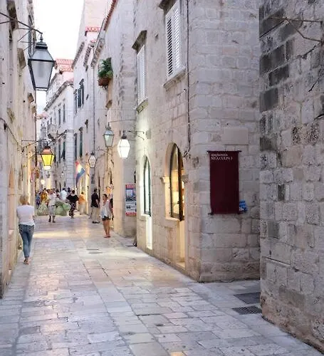アパート Dubrovnik Home Apartment ドゥブロブニク